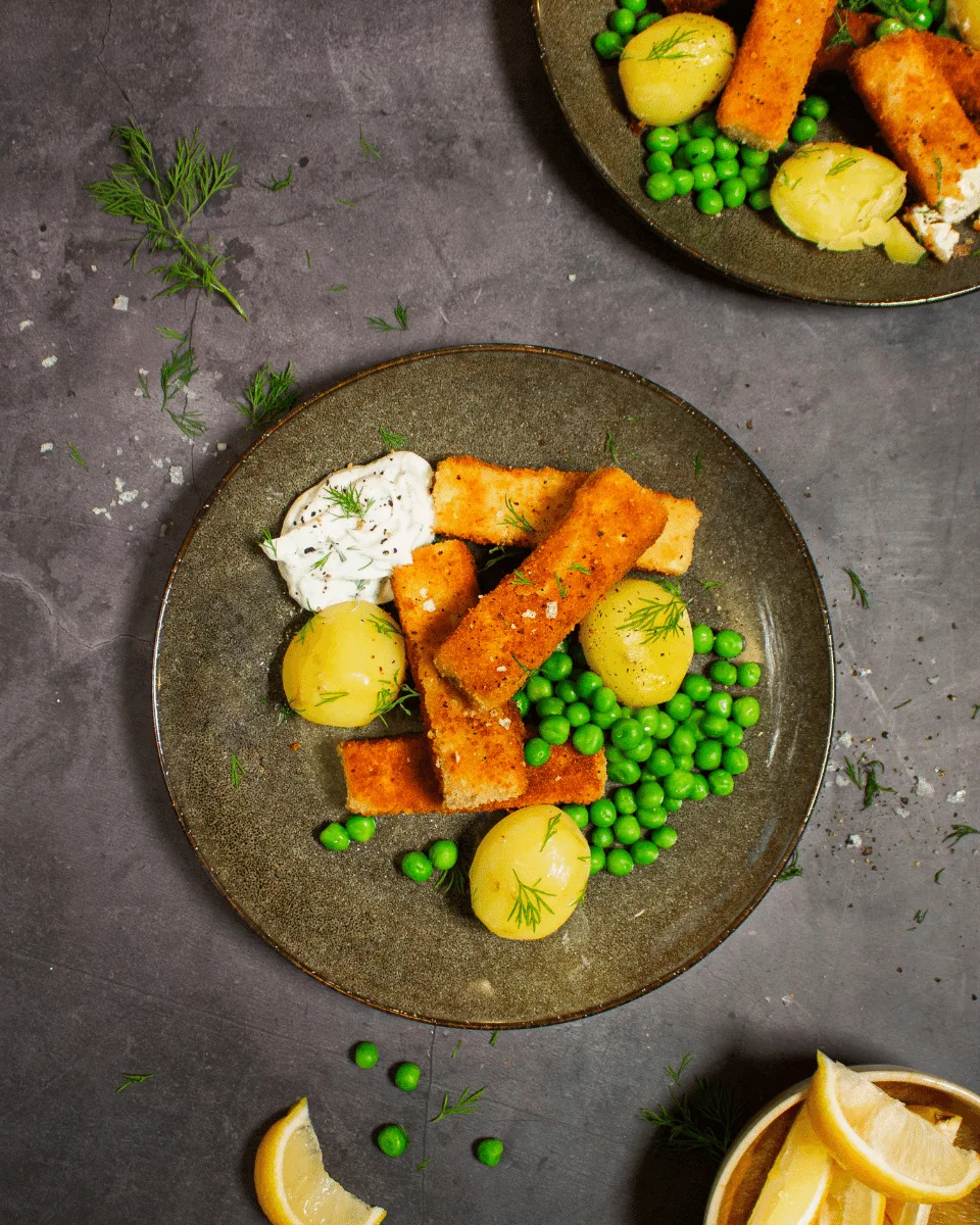 Veganska fiskpinnar på tofu – krispigt och fuskigt gott! | Yipin