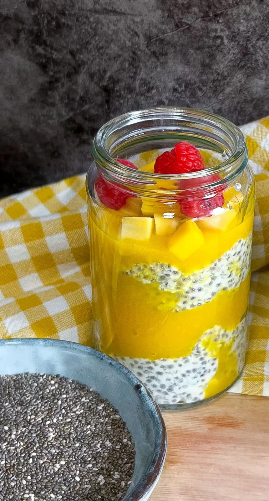 Bilden visar chiapudding med kokosmjölk