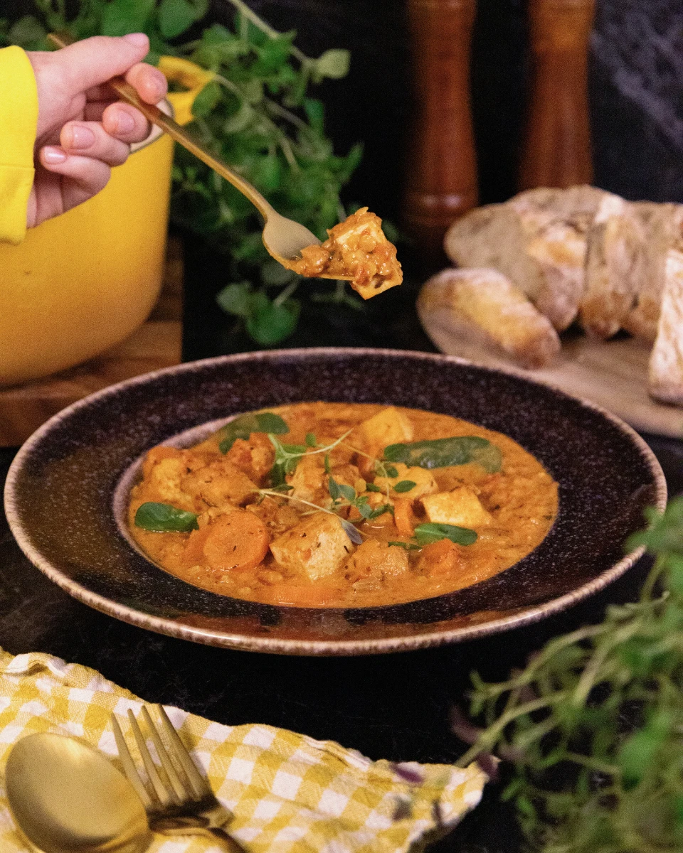 Röd linsgryta med tofu
